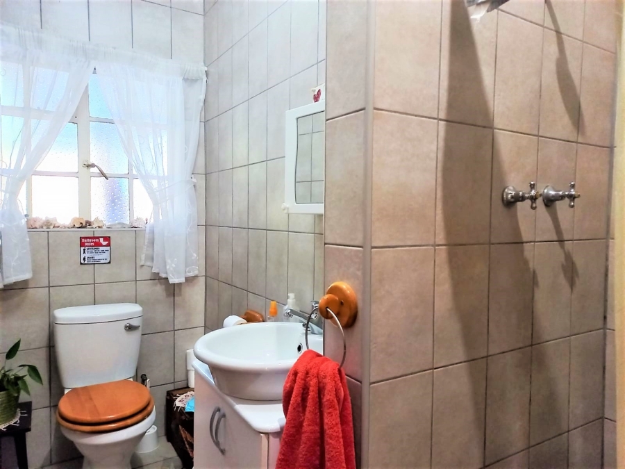 5 Bedroom Property for Sale in Fairbridge Heights Eastern Cape